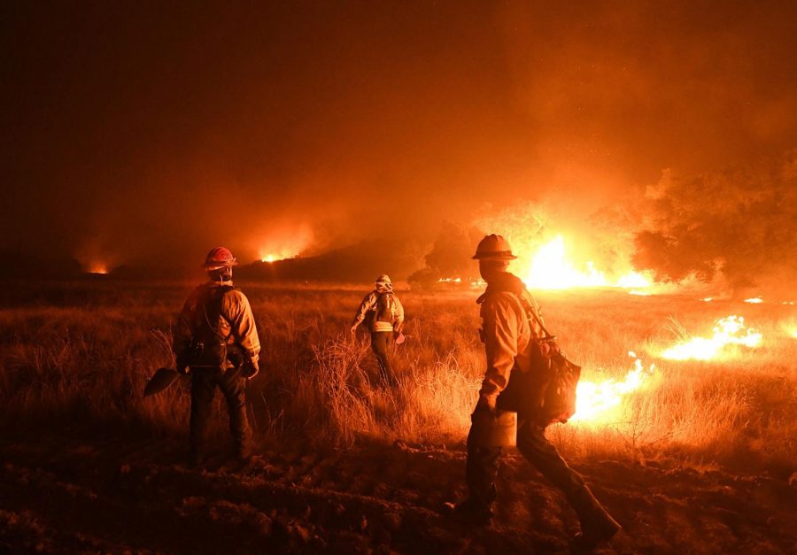 Thomas fire becomes one of the largest in California's history